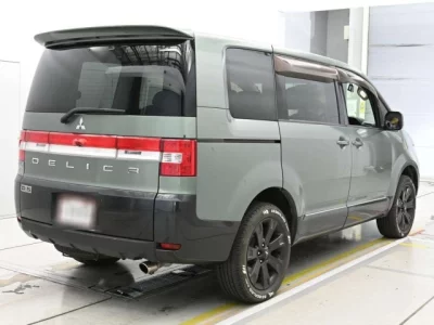 Mitsubishi DELICA D5  с аукциона в Японии
