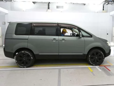 Mitsubishi DELICA D5  с аукциона в Японии