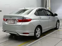 Honda GRACE лот № 10319 оценка 3.5  с аукциона в Японии 1