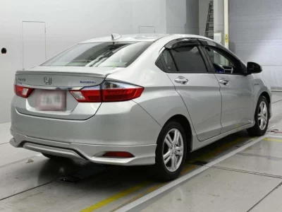 Honda GRACE  с аукциона в Японии