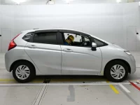 Honda FIT лот № 30867 оценка 3.5  с аукциона в Японии 2