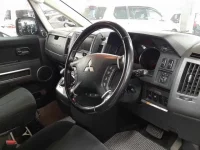 Mitsubishi DELICA D5 лот № 90735 оценка 3.5  с аукциона в Японии 8