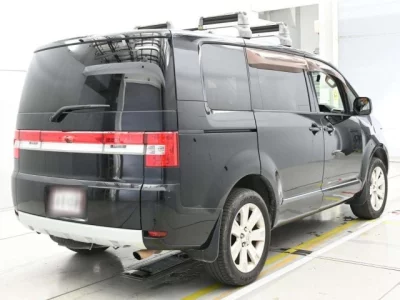 Mitsubishi DELICA D5  с аукциона в Японии
