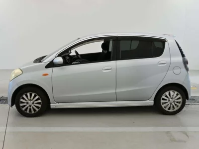 Daihatsu MIRA  с аукциона в Японии