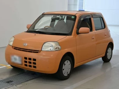 Daihatsu Esse