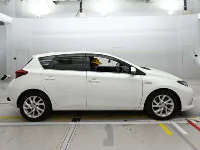 Toyota AURIS  с аукциона в Японии