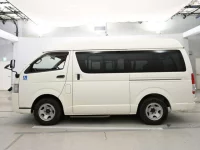 Toyota HIACE VAN лот № 30066 оценка 3.5  с аукциона в Японии 3