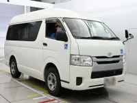 Toyota HIACE VAN лот № 30066 оценка 3.5  с аукциона в Японии 4