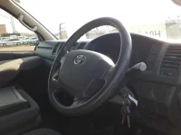 Toyota HIACE VAN лот № 30066 оценка 3.5  с аукциона в Японии 8