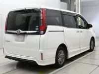 Toyota ESQUIRE лот № 30096 оценка RA  с аукциона в Японии 1