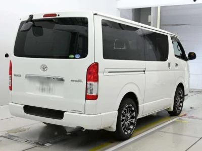 Toyota HiAce Van