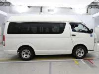Toyota HIACE VAN лот № 30062 оценка 4  с аукциона в Японии 2