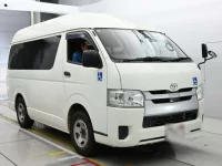 Toyota HIACE VAN лот № 30062 оценка 4  с аукциона в Японии 4