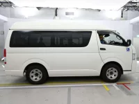 Toyota HIACE VAN лот № 30029 оценка 3.5  с аукциона в Японии 2
