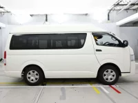 Toyota HIACE VAN лот № 30031 оценка R  с аукциона в Японии 2