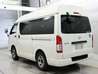 Toyota HIACE VAN лот № 30027 оценка 4  с аукциона в Японии 5