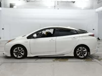 Toyota Prius лот № 30094 оценка 4  с аукциона в Японии 3