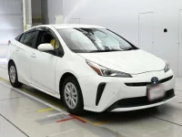 Toyota Prius лот № 30050 оценка 3.5  с аукциона в Японии 4