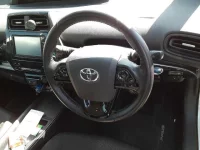 Toyota Prius лот № 30050 оценка 3.5  с аукциона в Японии 8