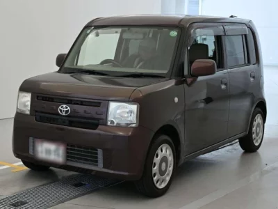 Toyota PIXIS SPACE  с аукциона в Японии