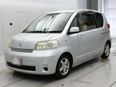 Toyota PORTE  с аукциона в Японии