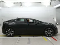 Toyota PRIUS PHV лот № 36067 оценка 4.5  с аукциона в Японии 2