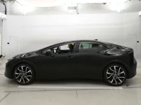 Toyota PRIUS PHV лот № 36067 оценка 4.5  с аукциона в Японии 3