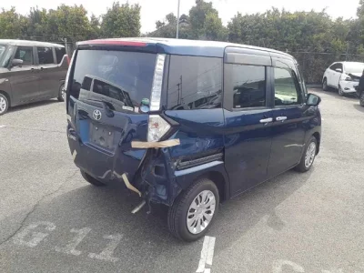Toyota TANK
