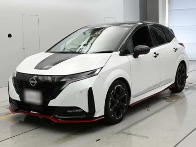 Nissan Aura