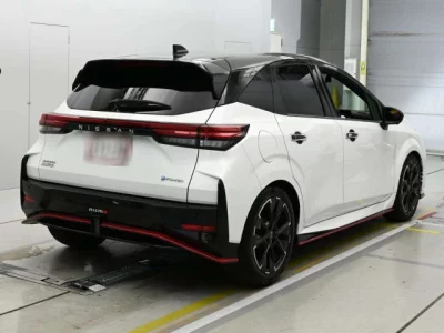 Nissan Aura