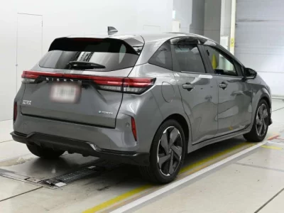 Nissan Aura