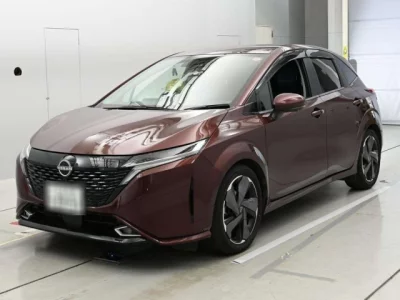 Nissan Aura