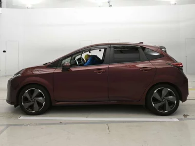 Nissan Aura