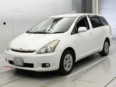 Toyota WISH  с аукциона в Японии
