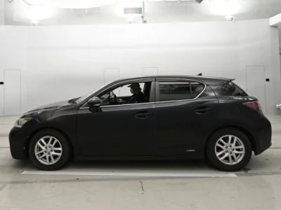 Lexus CT  с аукциона в Японии