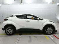 Toyota C-HR лот № 30034 оценка 3.5  с аукциона в Японии 2