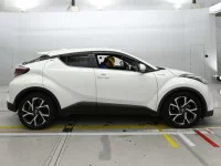 Toyota C-HR лот № 30095 оценка 3.5  с аукциона в Японии 2