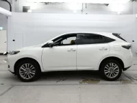 Toyota HARRIER лот № 30060 оценка 4.5  с аукциона в Японии 3