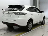 Toyota HARRIER лот № 30060 оценка 4.5  с аукциона в Японии 1