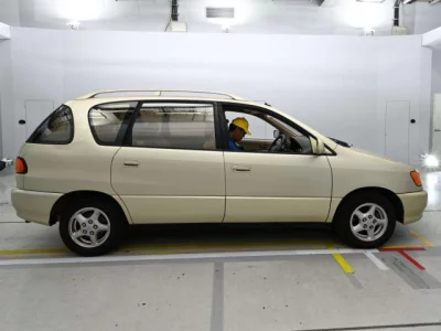 Toyota Ipsum