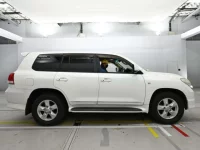 Toyota LAND CRUISER лот № 30099 оценка 4  с аукциона в Японии 2
