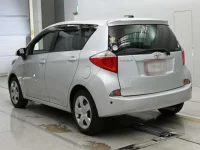 Toyota RACTIS лот № 30088 оценка 3.5  с аукциона в Японии 5