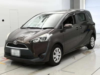 Toyota SIENTA  с аукциона в Японии
