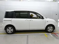 Toyota SIENTA лот № 90139 оценка 3  с аукциона в Японии 2