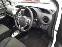Toyota VITZ лот № 30069 оценка 4  с аукциона в Японии 8