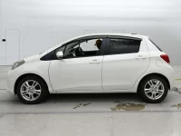 Toyota VITZ лот № 30069 оценка 4  с аукциона в Японии 3