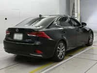 Lexus IS лот № 30131 оценка R  с аукциона в Японии 1