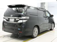 Toyota VELLFIRE лот № 30006 оценка 4  с аукциона в Японии 1