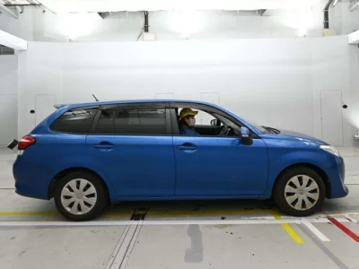 Toyota COROLLA FIELDER  с аукциона в Японии