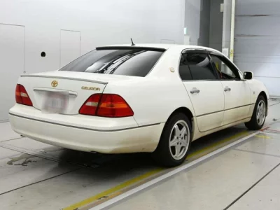 Toyota CELSIOR  с аукциона в Японии